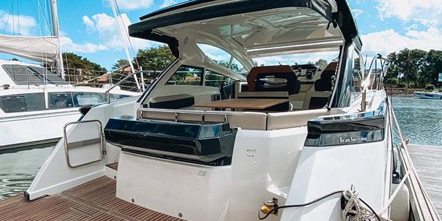 Exclusive Yacht Cruise to Northern Island for 2 (2)